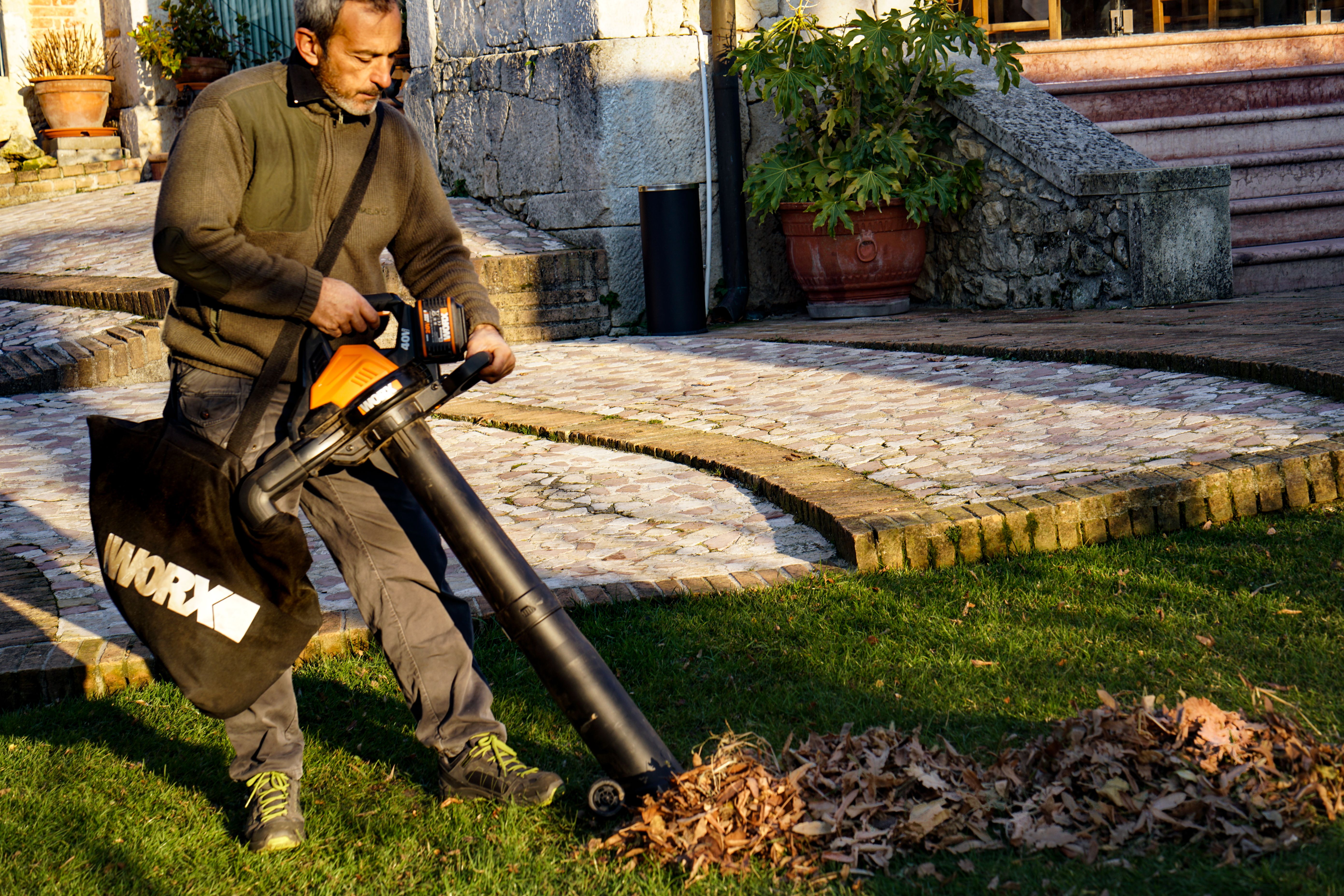 Soplador/aspirador BL 40V (2*20V) (S/bat)